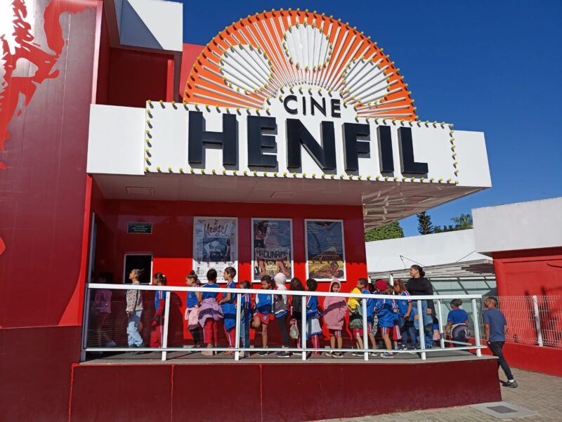 Mais de 250 crianças participam das primeiras exibições do Cine Escola